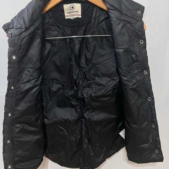 Converse Vests - Picture 3 of 7